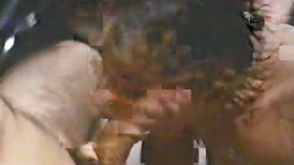 ગાય સની લિયોન સેકસી બીપી વીડીયો પહેલા અશ્લીલ ગર્લફ્રેન્ડની માવજત ચૂત ચાટે છે